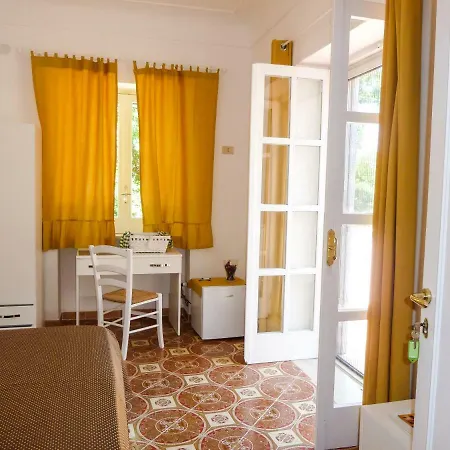 Don Raffae Gæstehus *