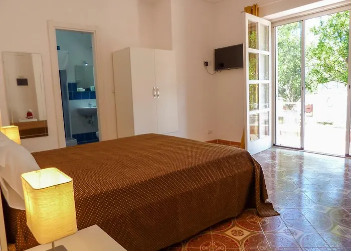 Don Raffae 招待所 *