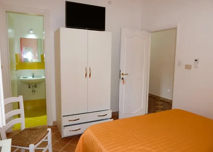 招待所 Don Raffae