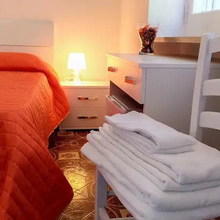 招待所 Don Raffae