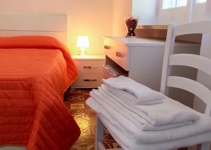 招待所 Don Raffae